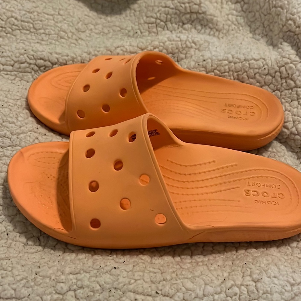 Croc slides